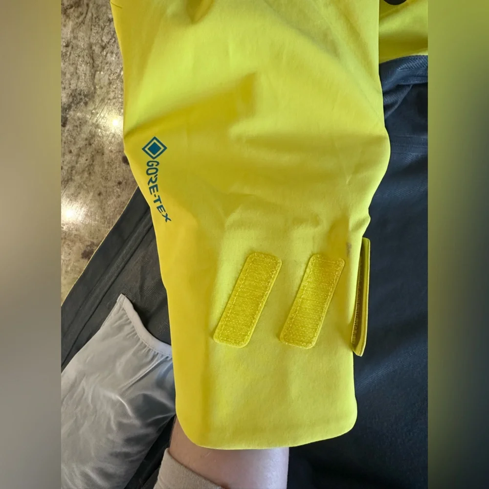 Stio Womens ‘22 Ski Shell - Picture 3 of 16
